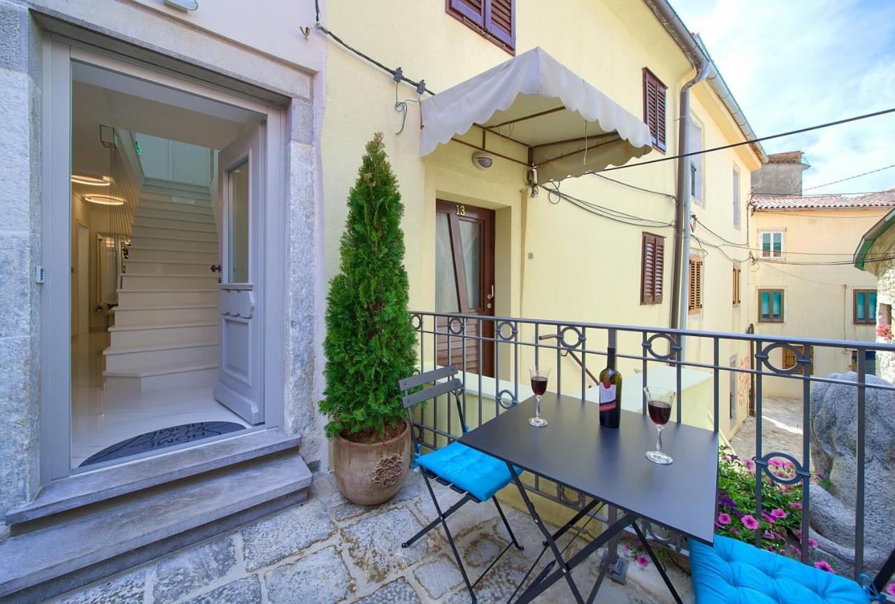Casa Aurelia - Aurelia Design Apartment Кърк Екстериор снимка