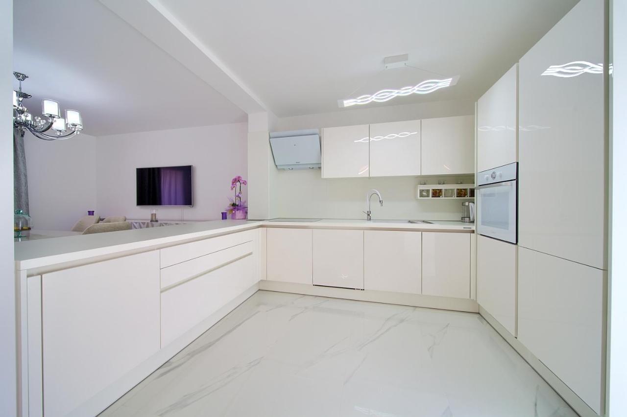 Casa Aurelia - Aurelia Design Apartment Кърк Екстериор снимка