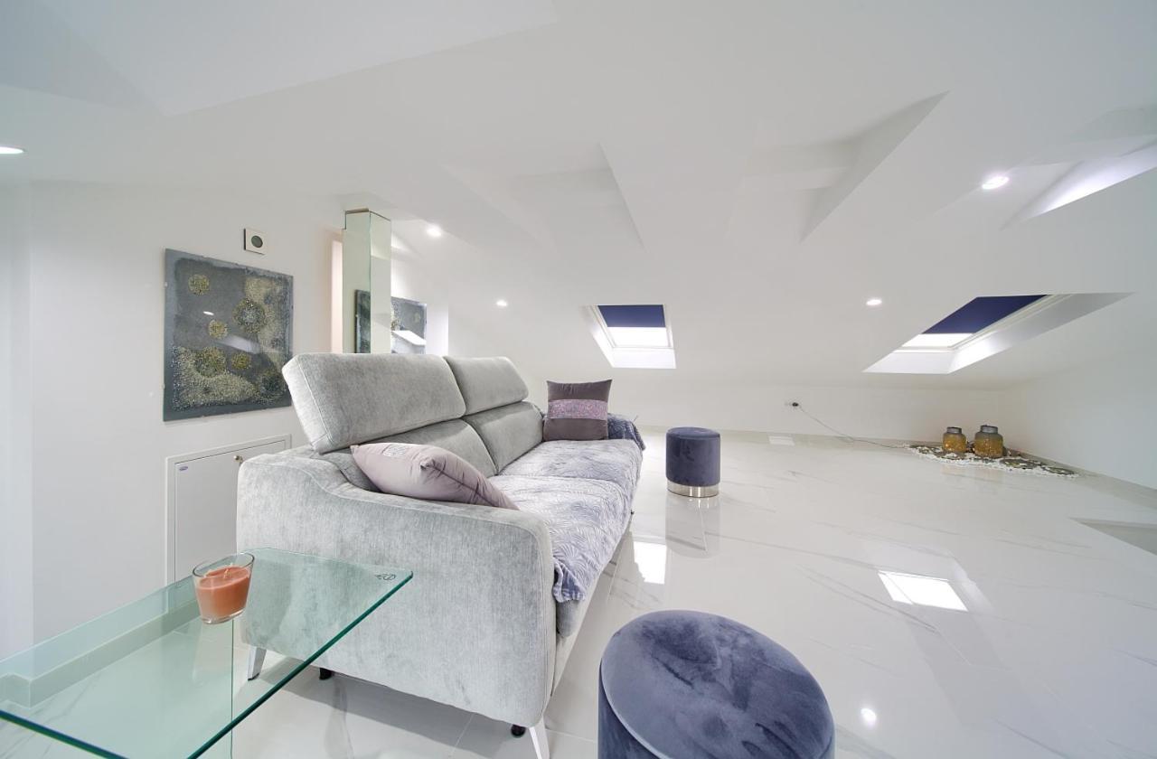 Casa Aurelia - Aurelia Design Apartment Кърк Екстериор снимка
